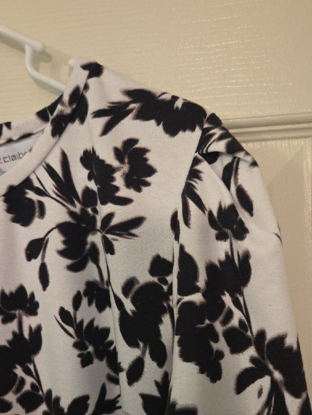 Liz Claiborne White Short-Sleeve Top with Black Floral Print XXL - Picture 5 of 12